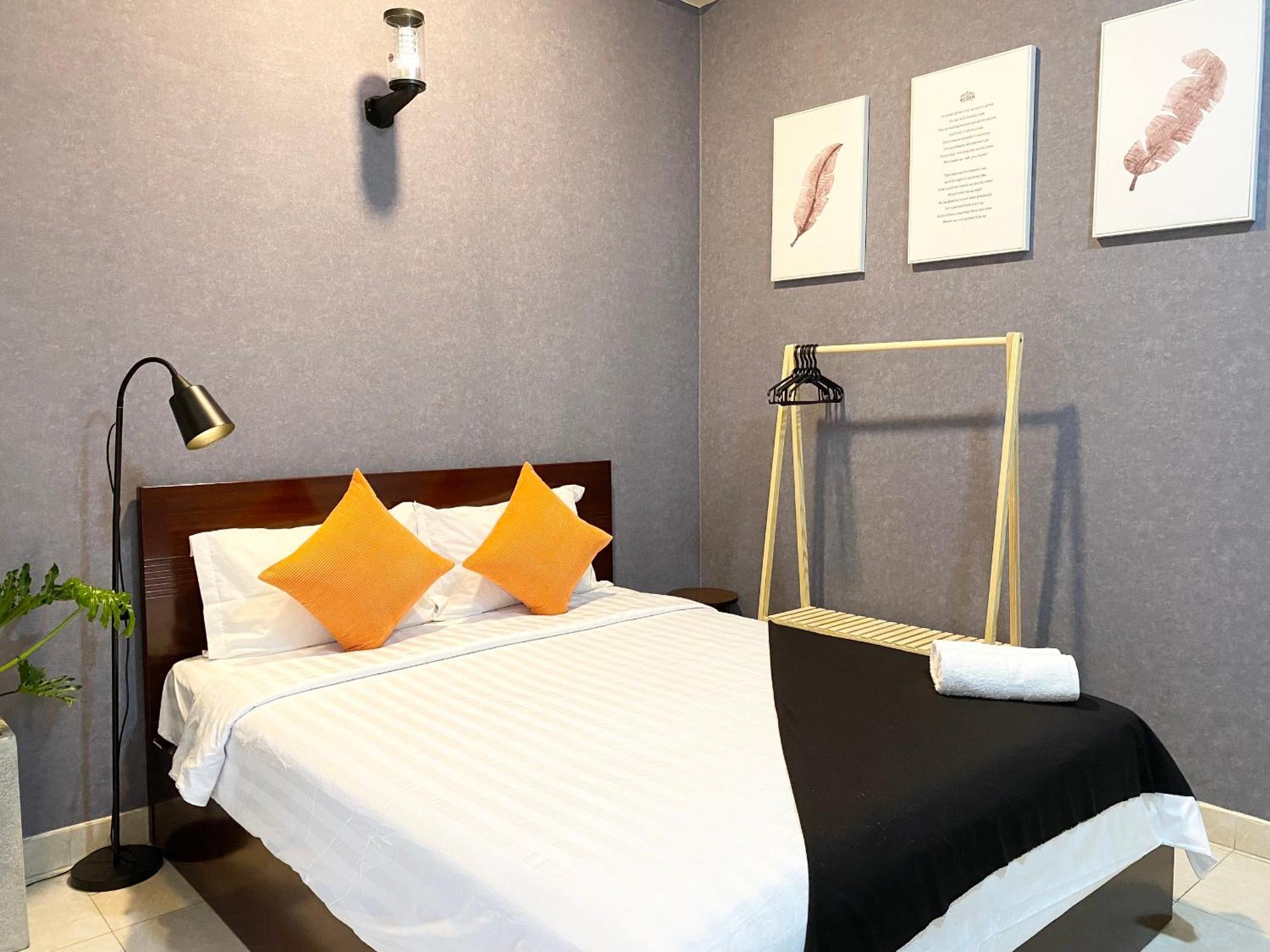 Hotel Acorn